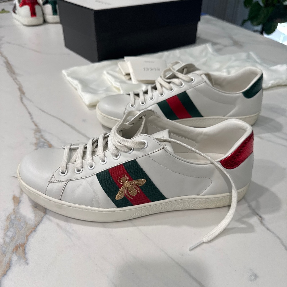 Gucci Ace Bee embroidered sneaker mens